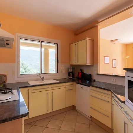 Villa Spacious With Pool *