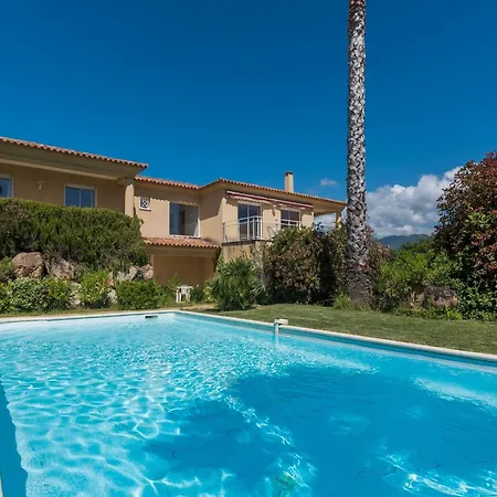 Spacious With Pool Villa *