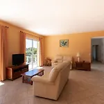 Spacious With Pool *