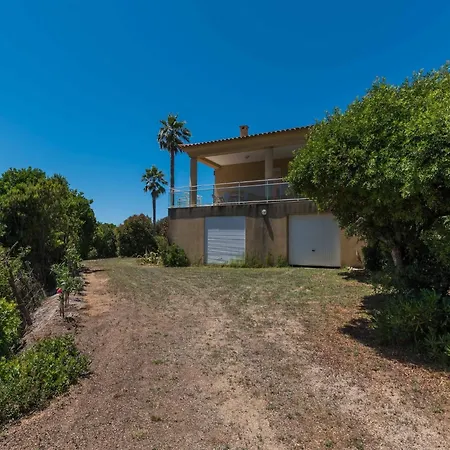 Spacious With Pool Villa