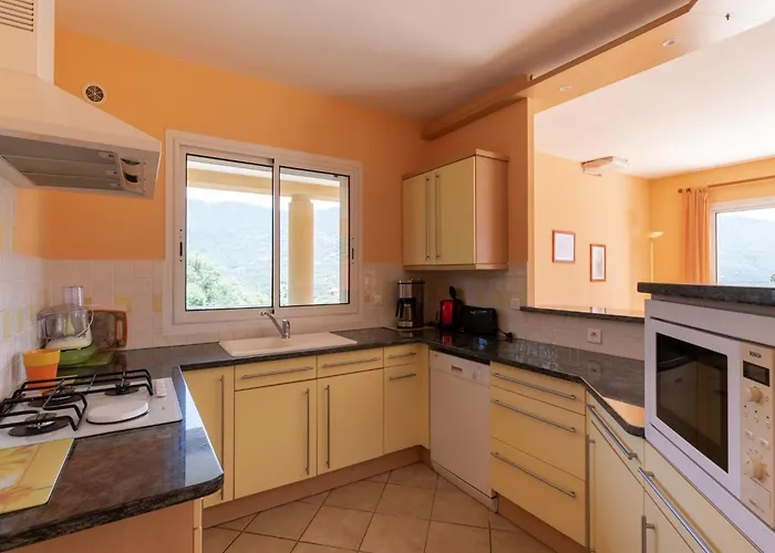 Villa Spacious With Pool *