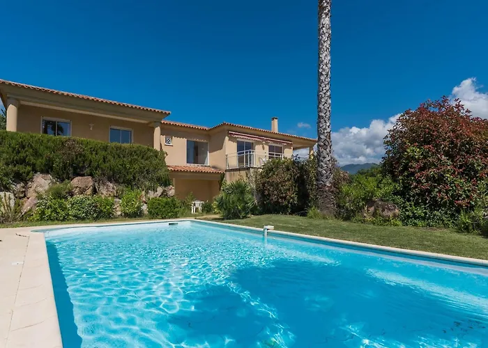 Spacious With Pool Villa *