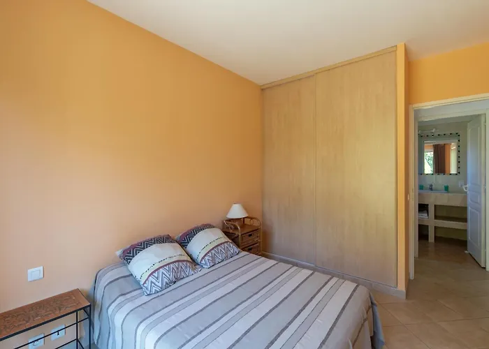 Villa Spacious With Pool Santʼ Andrea-dʼOrcino