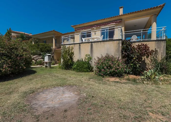 Spacious With Pool *